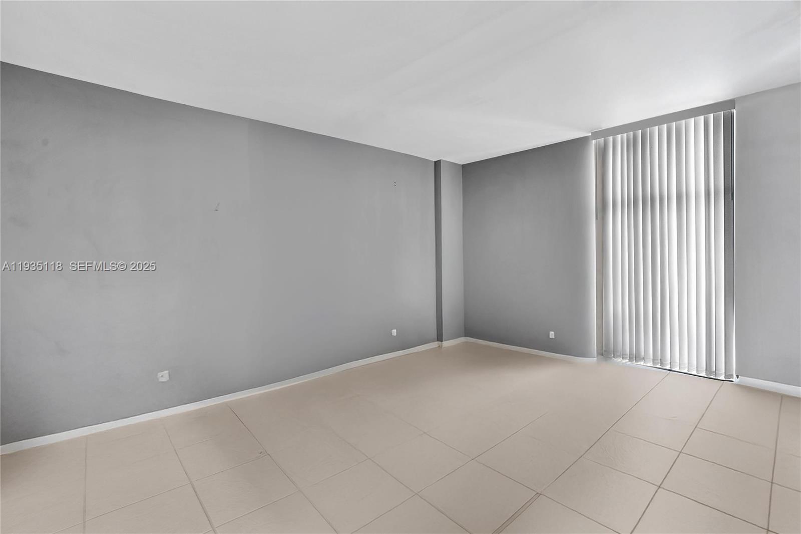 Photo of 3675 Country Club Dr #410, Aventura, Florida, 33180 -