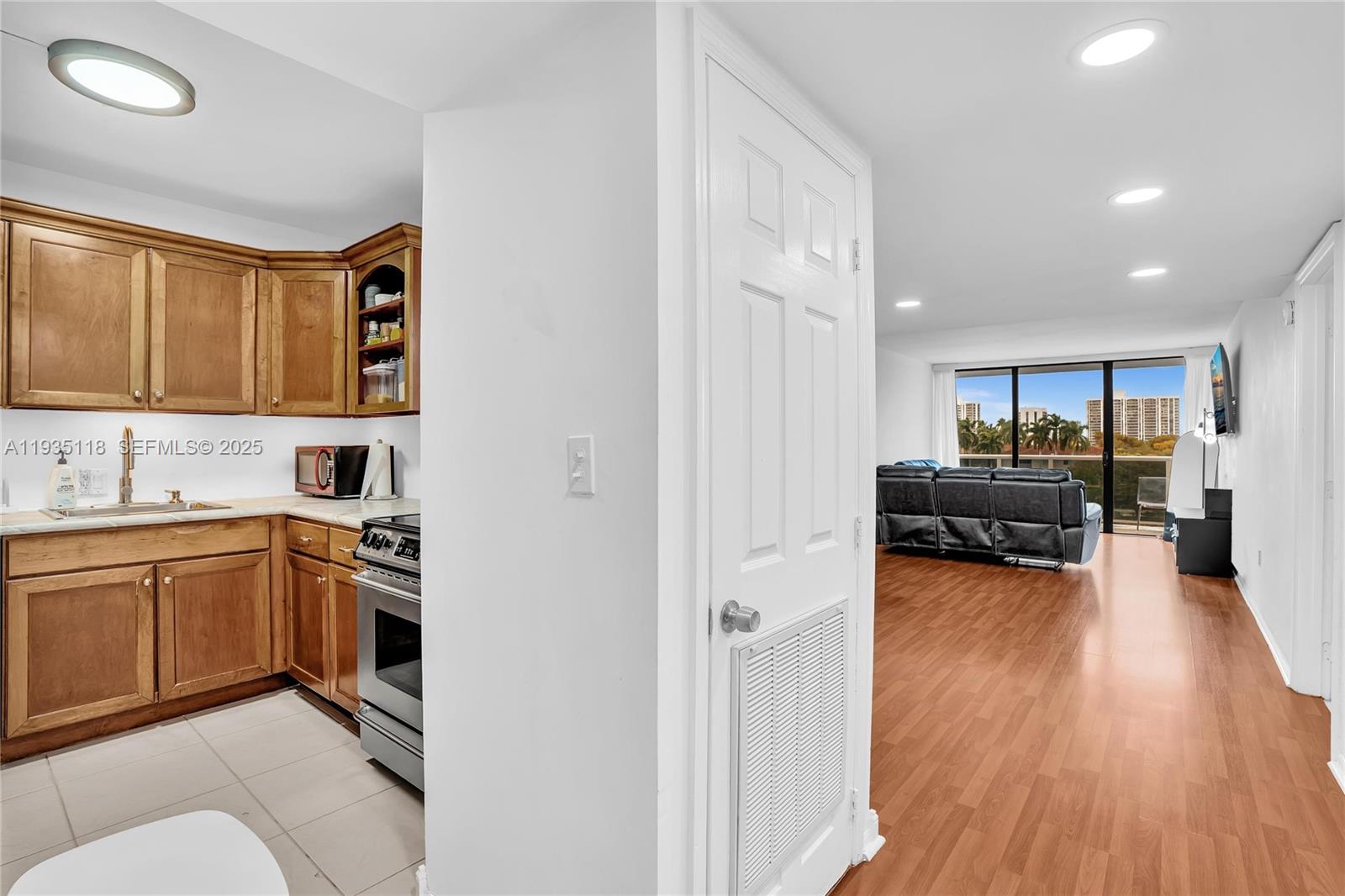 Photo of 3675 Country Club Dr #410, Aventura, Florida, 33180 -