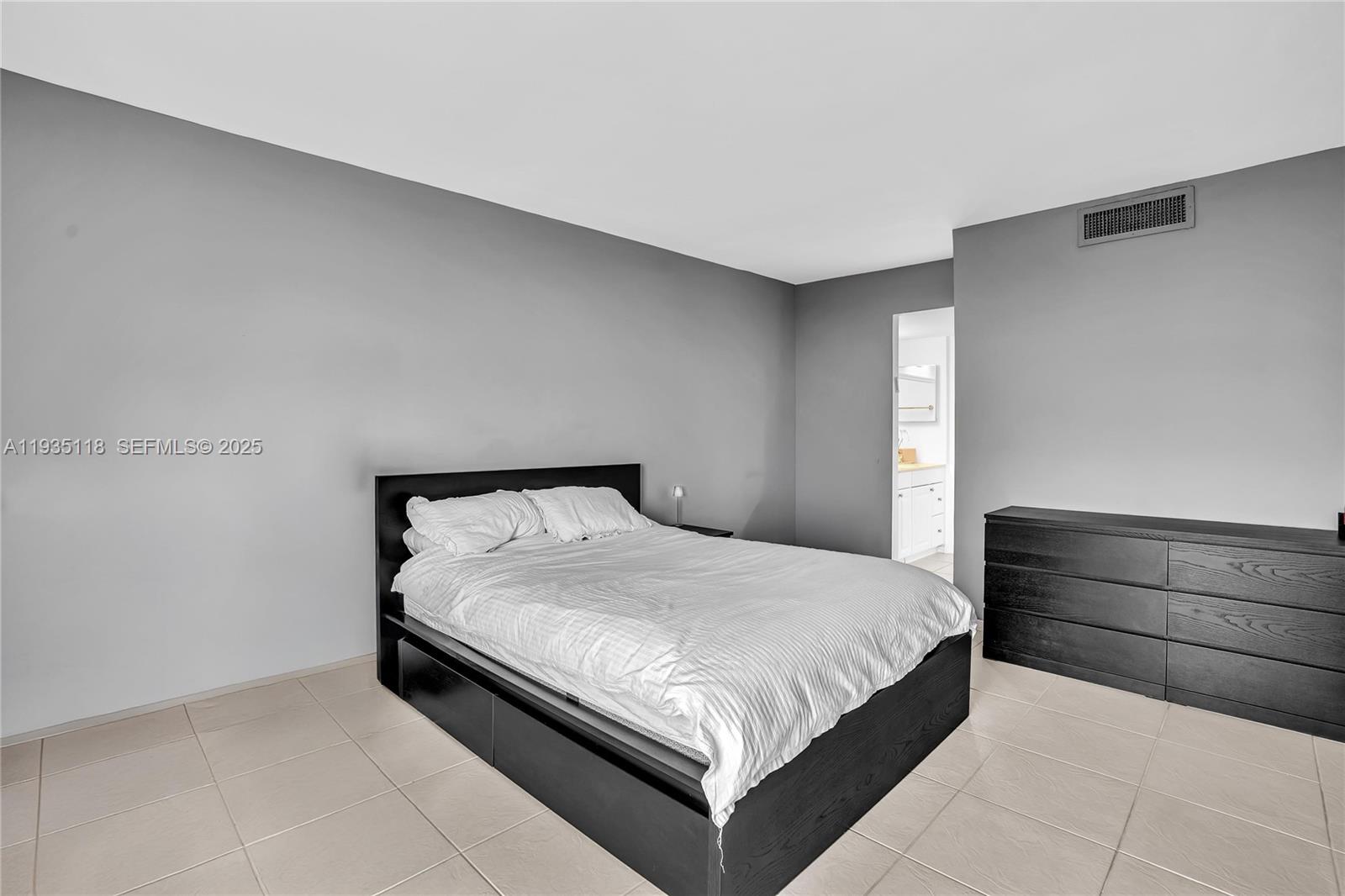 Photo of 3675 Country Club Dr #410, Aventura, Florida, 33180 -