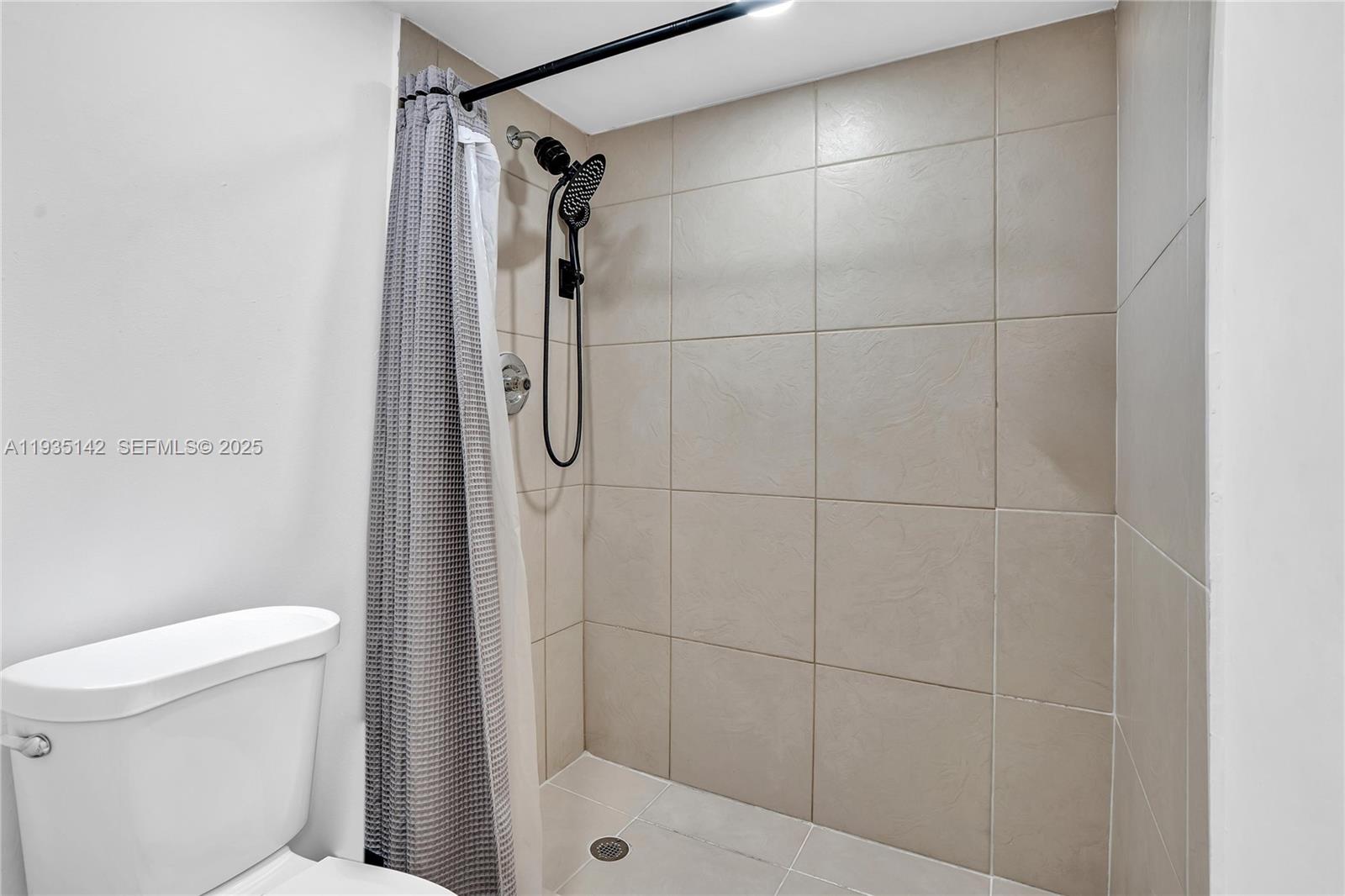 Photo of 3675 Country Club Dr #410, Aventura, Florida, 33180 -