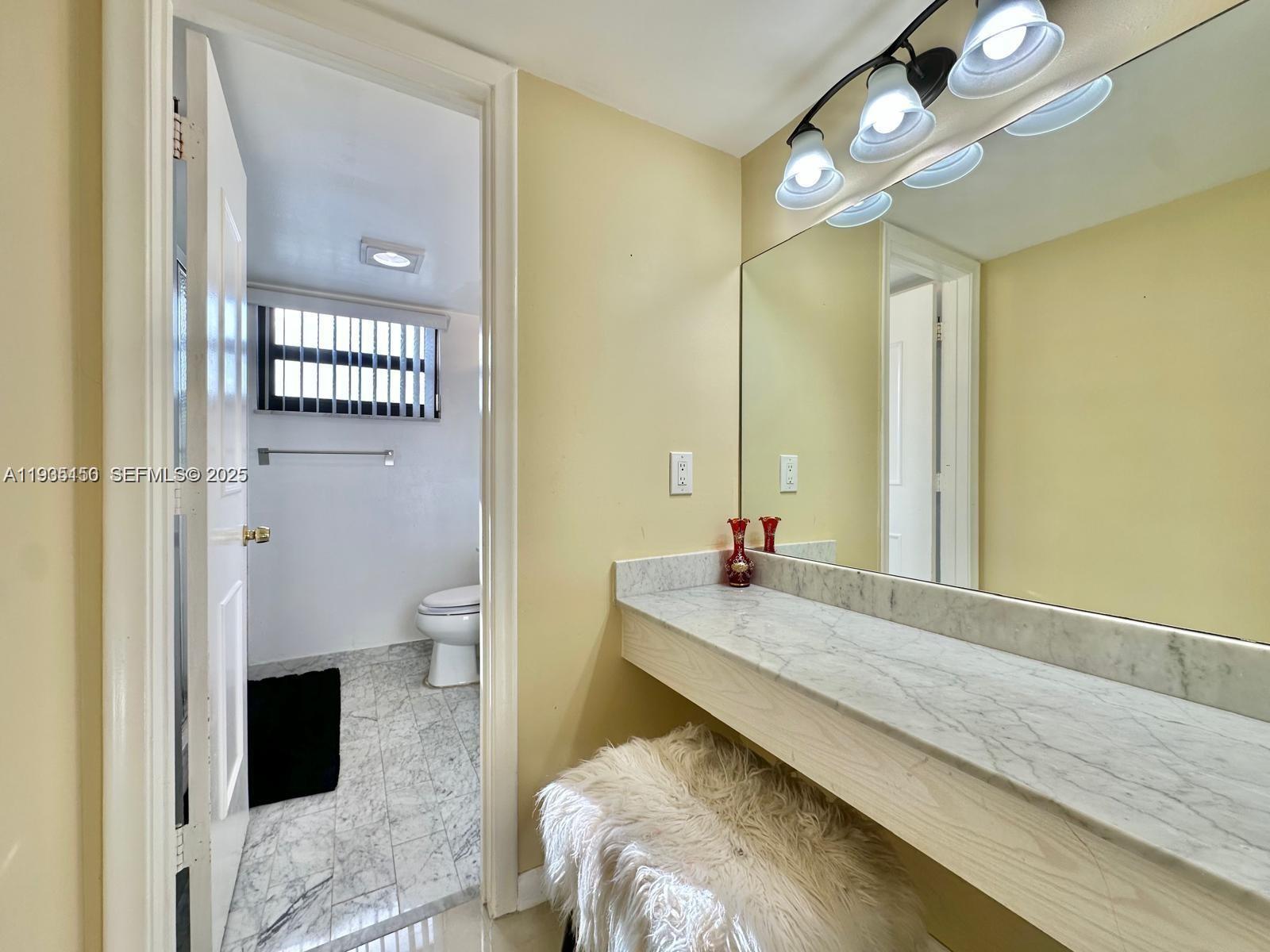 Photo of 2401 Ocean Dr  #707, Hollywood, Florida, 33019 - 