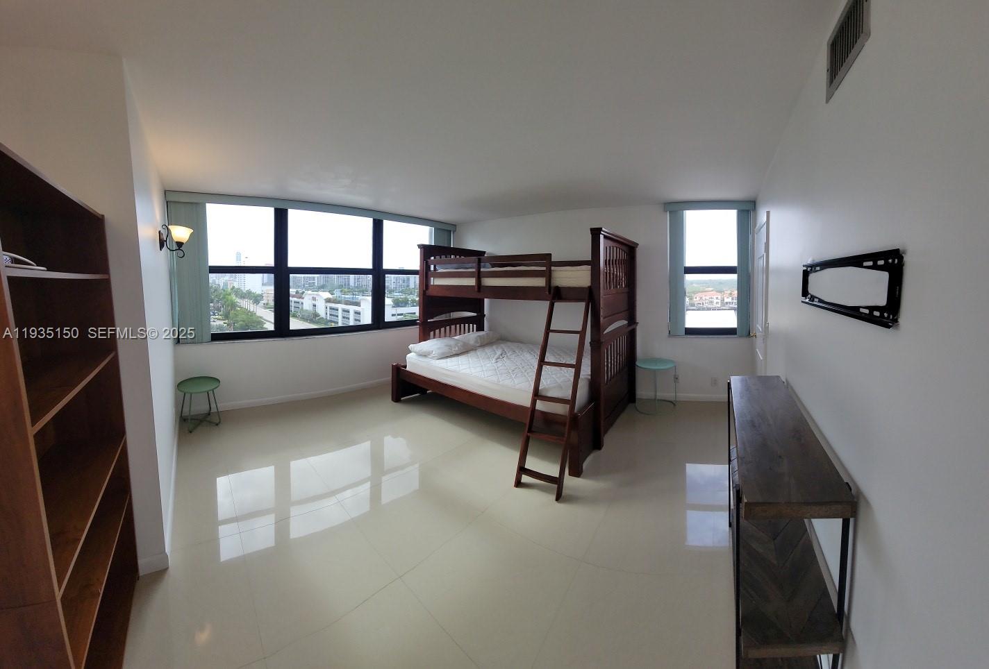 Photo of 2401 Ocean Dr  #707, Hollywood, Florida, 33019 - 