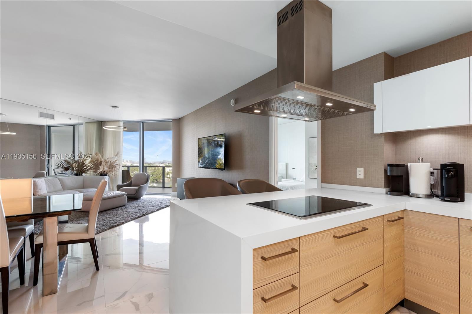 Photo of 17301 Biscayne Blvd #908, North Miami Beach, Florida, 33160 -