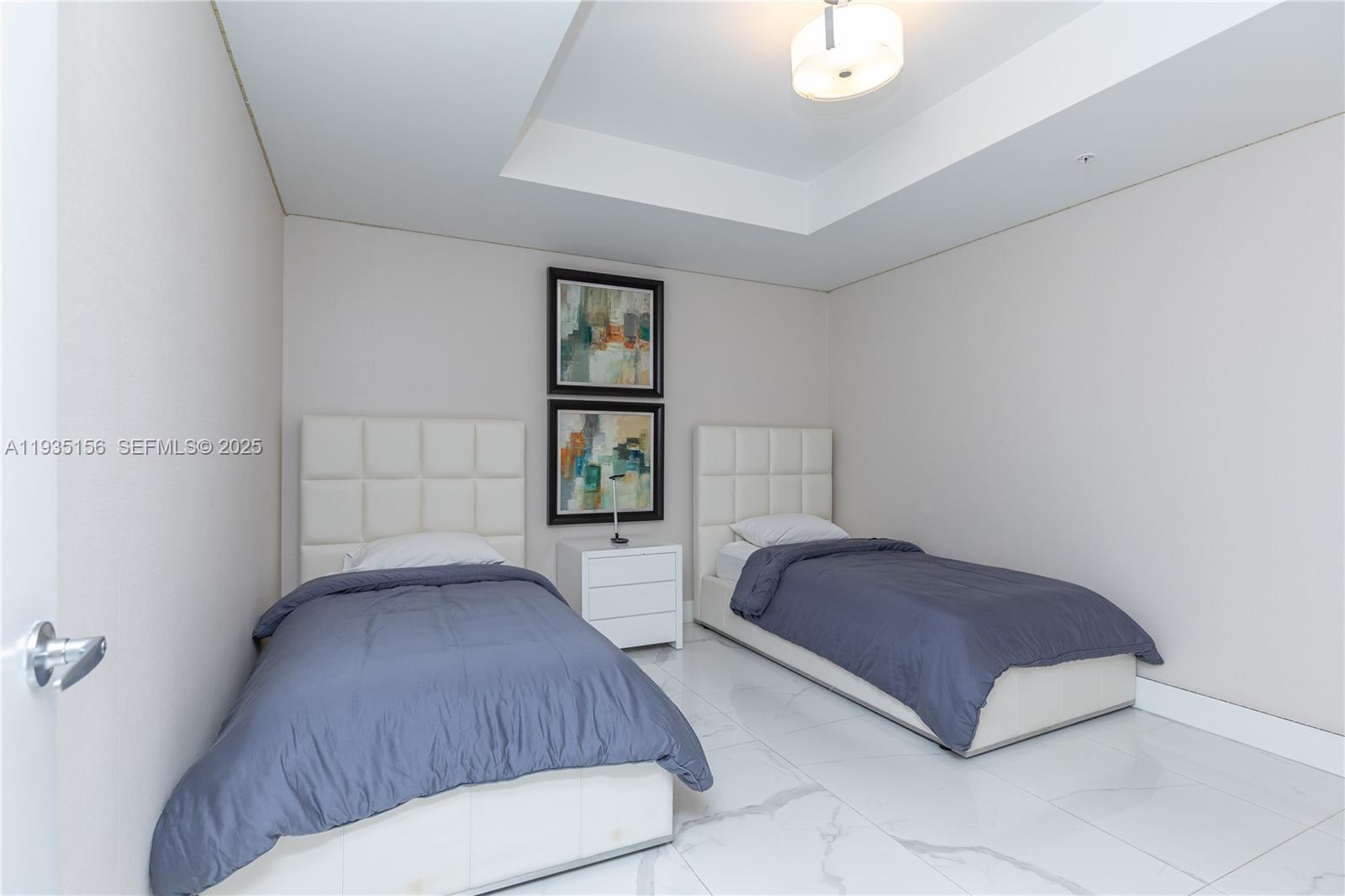 Photo of 17301 Biscayne Blvd #908, North Miami Beach, Florida, 33160 - Den enclosed third bedroom