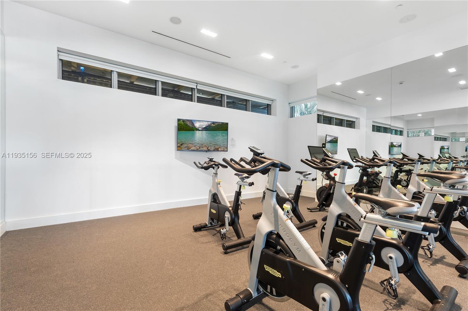 Photo of 17301 Biscayne Blvd #908, North Miami Beach, Florida, 33160 -