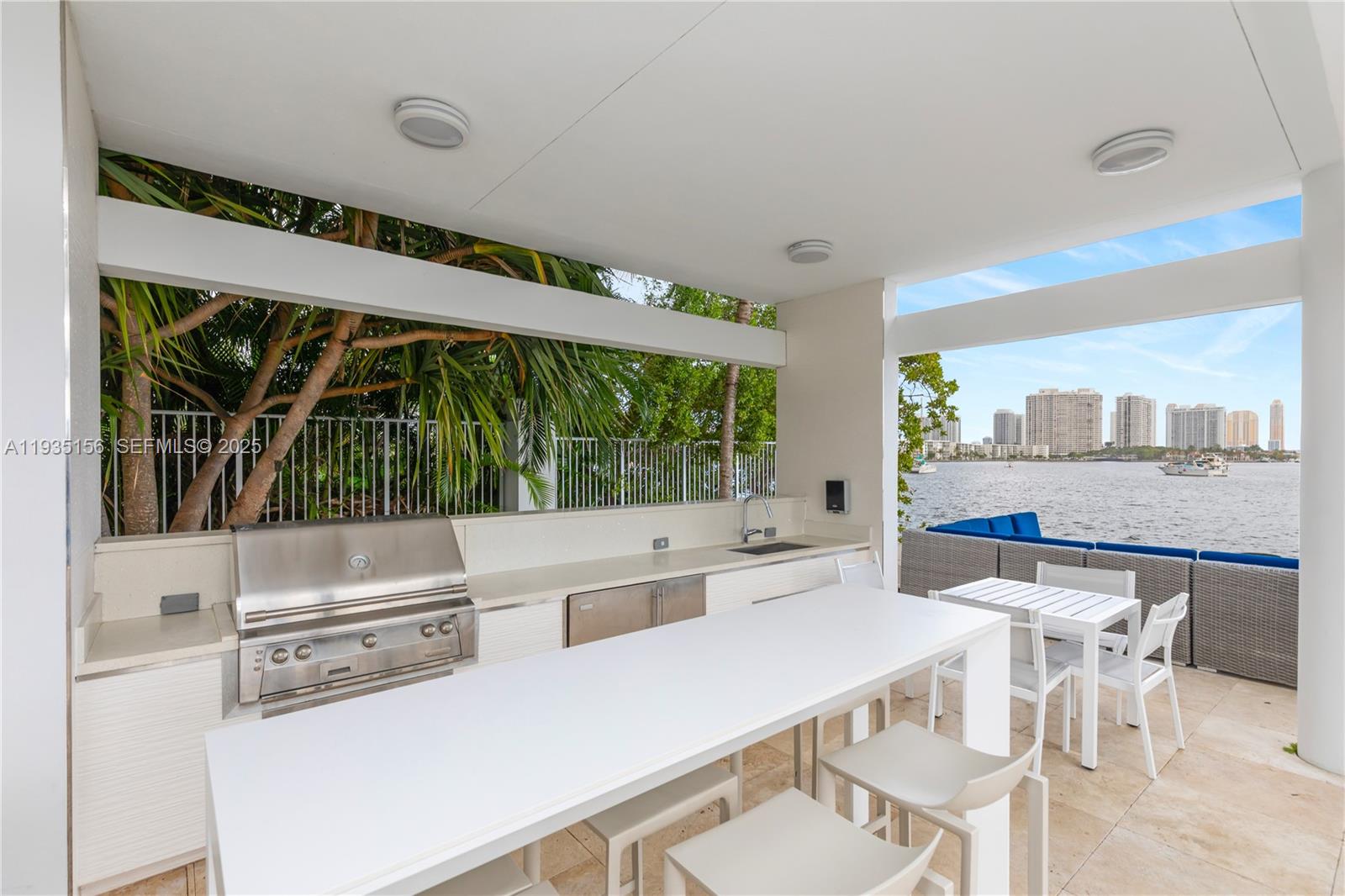 Photo of 17301 Biscayne Blvd #908, North Miami Beach, Florida, 33160 - BBQ pool area