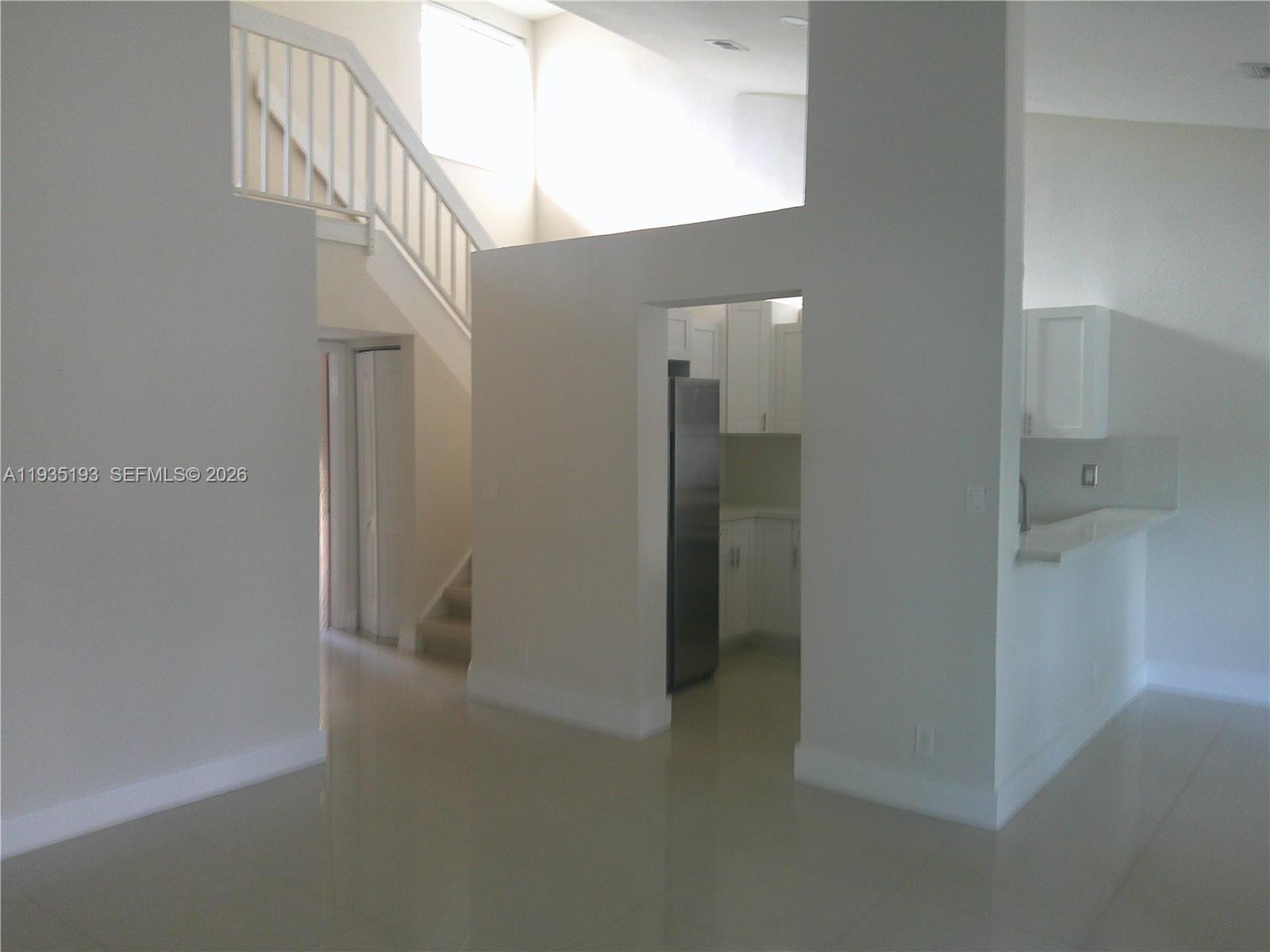Ver detalles 9215 2 / 2 1312 sq. ft. $ 2026-06-01 0 foto