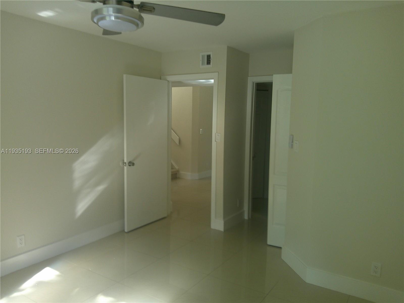 Ver detalles 9215 2 / 2 1312 sq. ft. $ 2026-06-01 0 foto