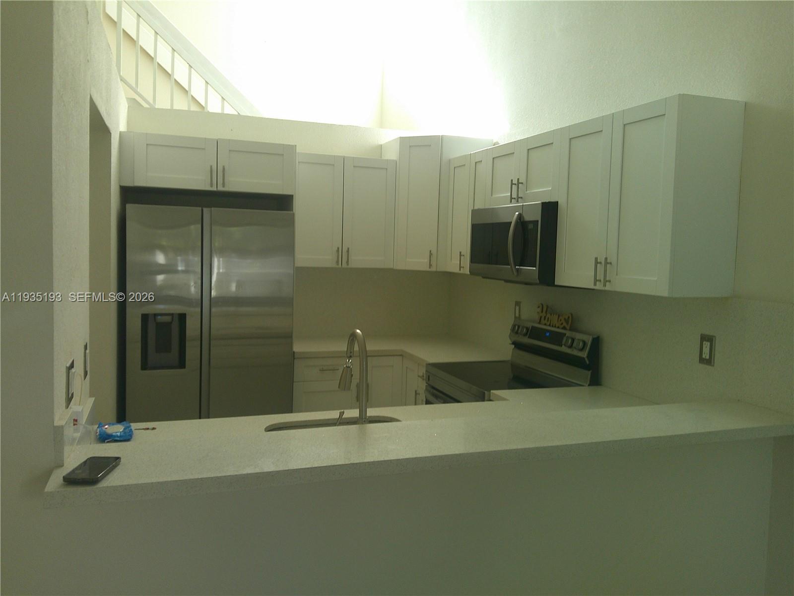 Ver detalles 9215 2 / 2 1312 sq. ft. $ 2026-06-01 0 foto