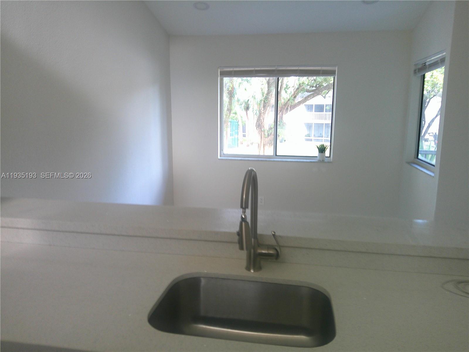 Ver detalles 9215 2 / 2 1312 sq. ft. $ 2026-06-01 0 foto