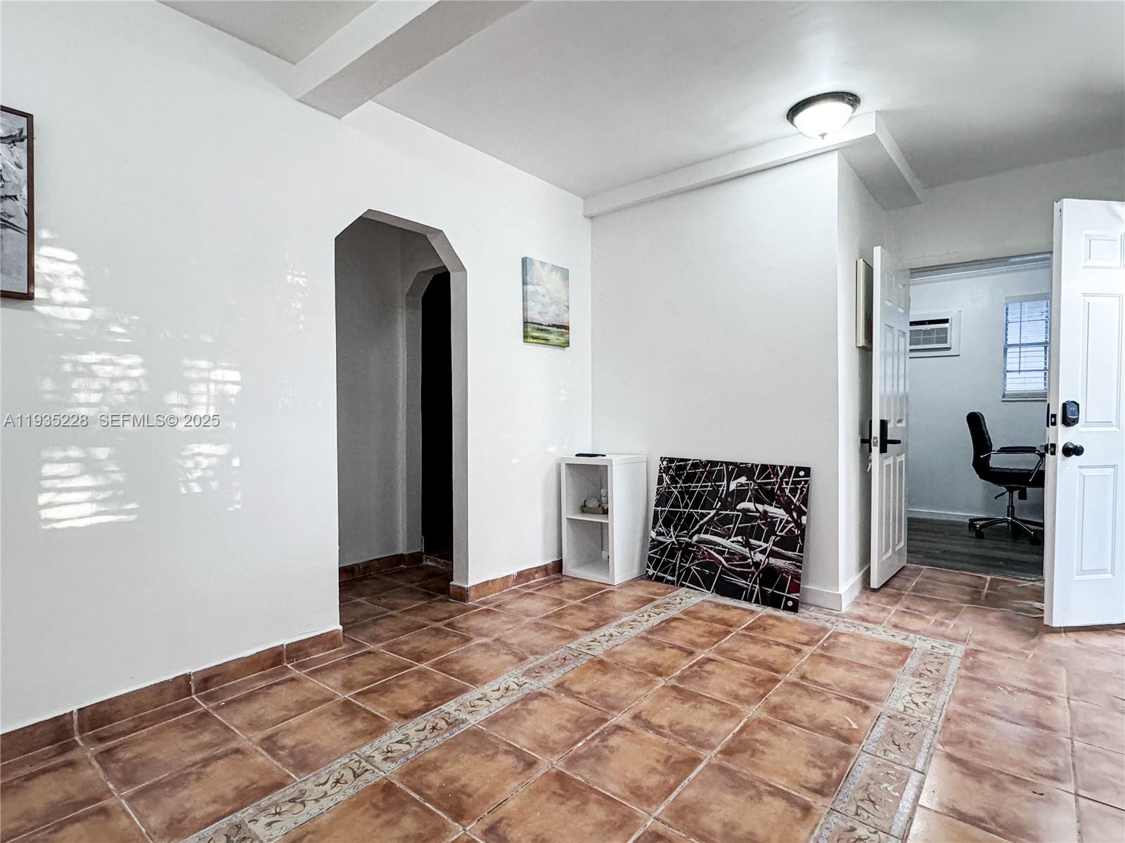   /  1452 кв.футов $ 2025-12-25 0 Фото