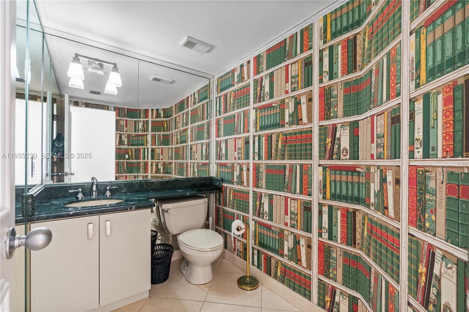 See details 3002 3 / 3 1900 sq. ft. $ 2025-12-25 0 Photo