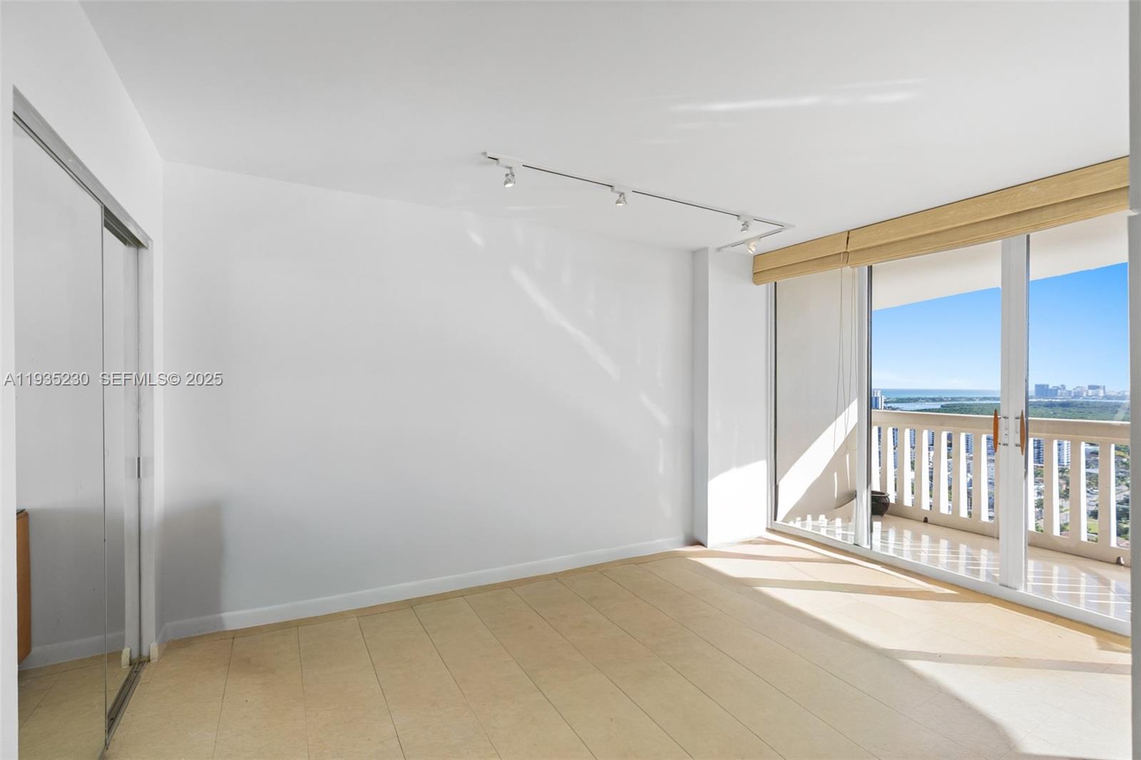 See details 3002 3 / 3 1900 sq. ft. $ 2025-12-25 0 Photo