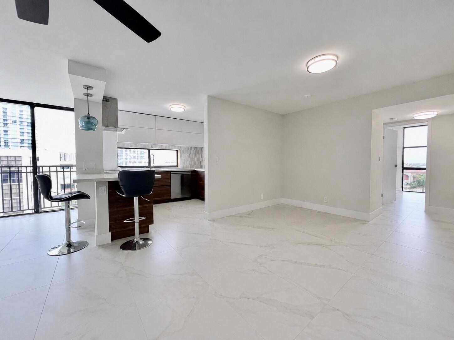 Photo of 16919 Bay  #911, Sunny Isles Beach, Florida, 33160 - LivingRoom