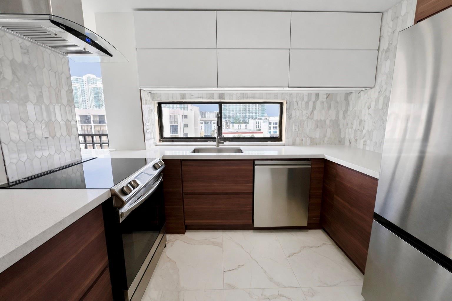 Photo of 16919 Bay  #911, Sunny Isles Beach, Florida, 33160 - Photo 7