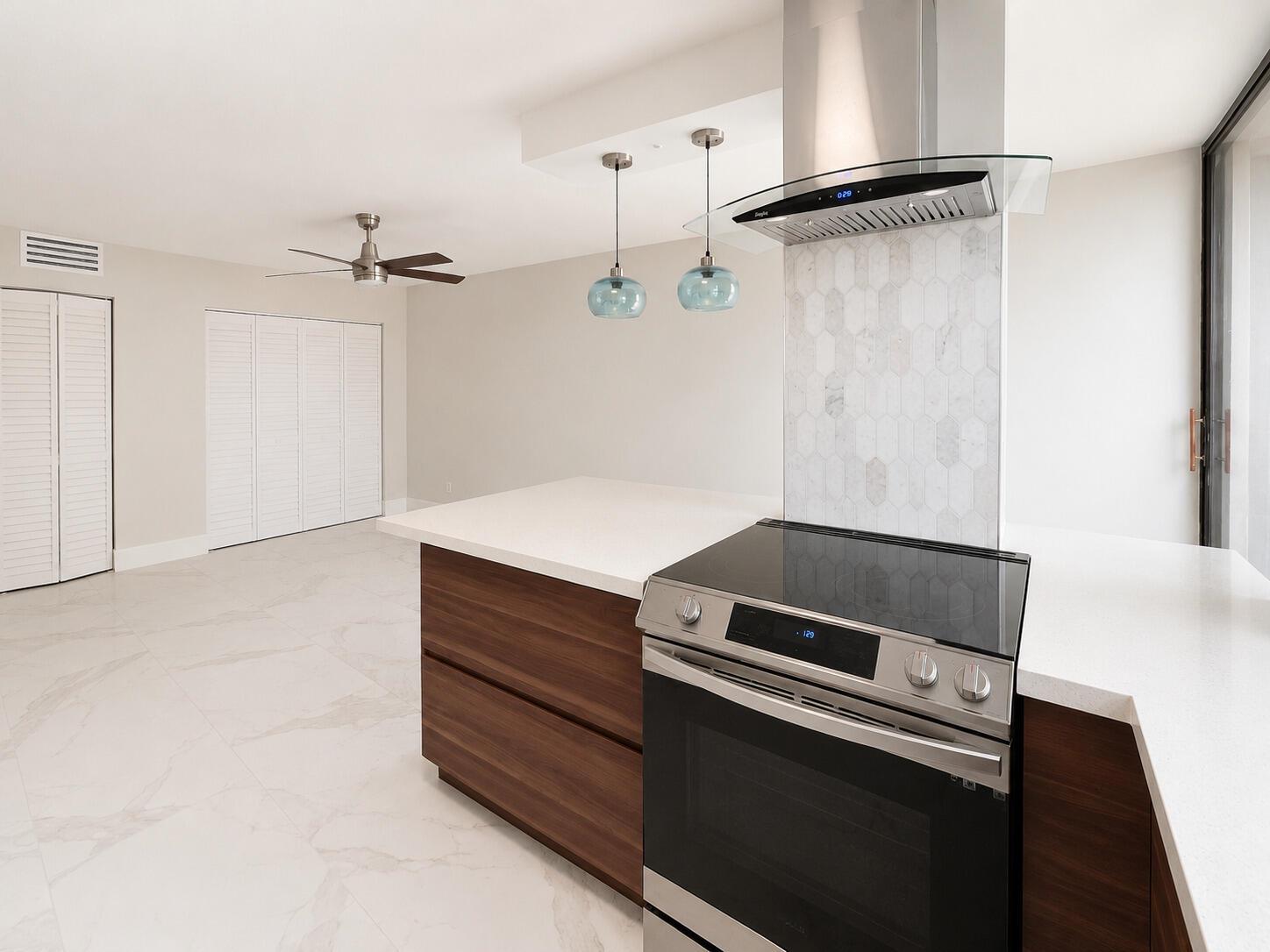 Photo of 16919 Bay  #911, Sunny Isles Beach, Florida, 33160 - Kitchen