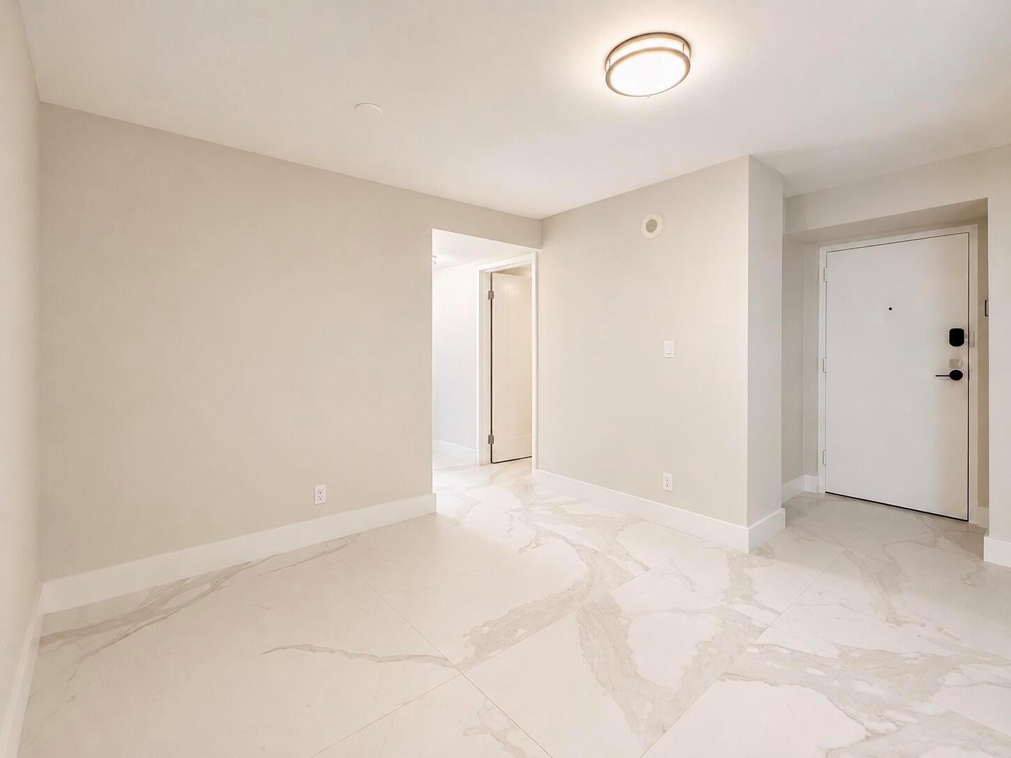 Photo of 16919 Bay  #911, Sunny Isles Beach, Florida, 33160 - Living