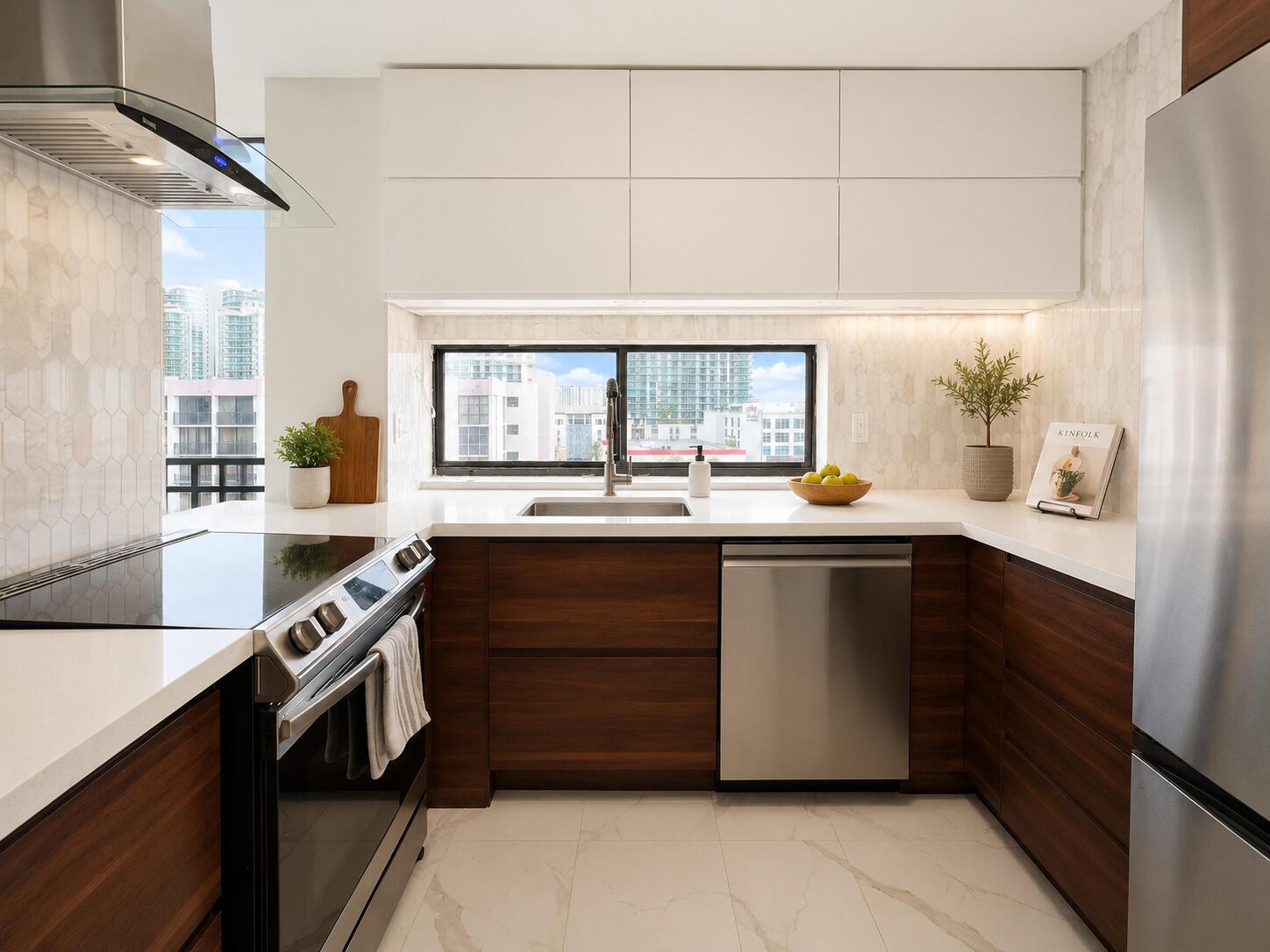 Photo of 16919 Bay  #911, Sunny Isles Beach, Florida, 33160 - Kitchen