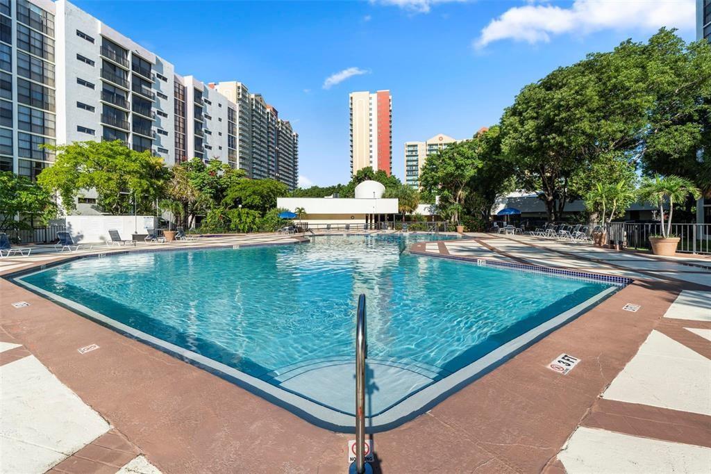 Photo of 16919 Bay  #911, Sunny Isles Beach, Florida, 33160 - Photo 28
