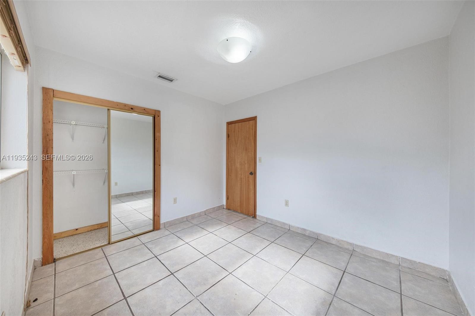 Ver detalles / 2998 sq. ft. $ 2025-12-25 0 foto