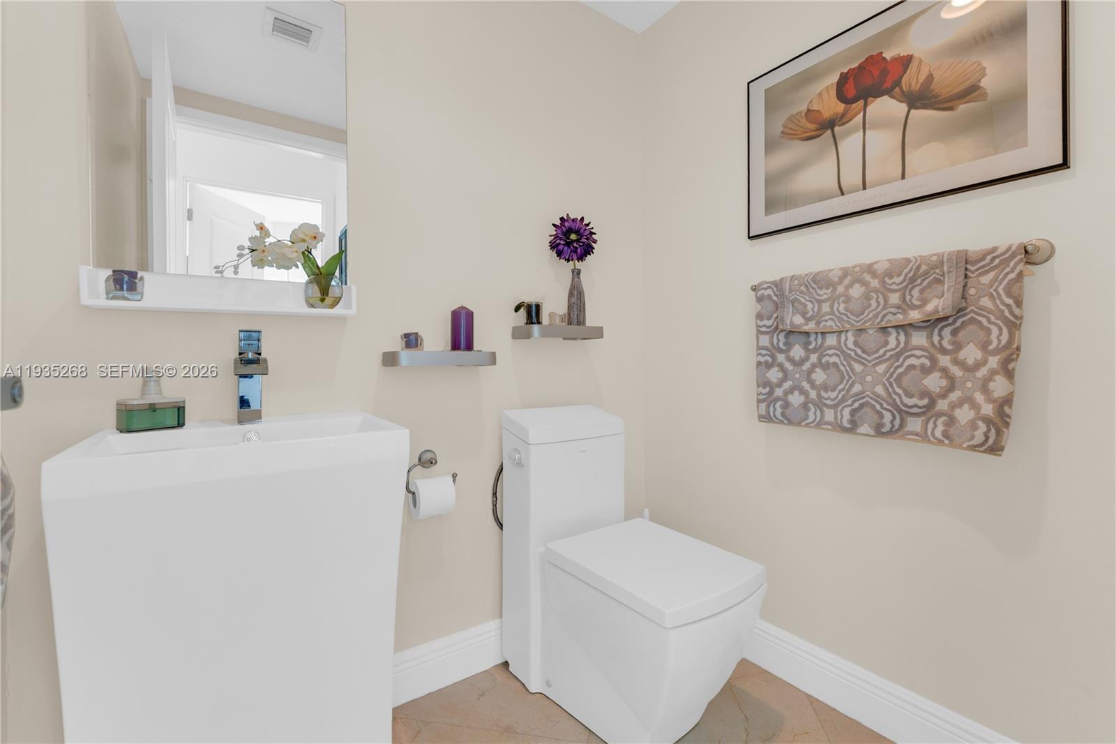 Photo of 3101 Ocean Dr  #606, Hollywood, Florida, 33019 - 