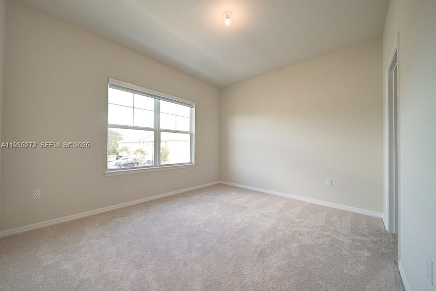 1023 3 / 3 1760 sq. ft. $ 2025-12-25 0 Photo