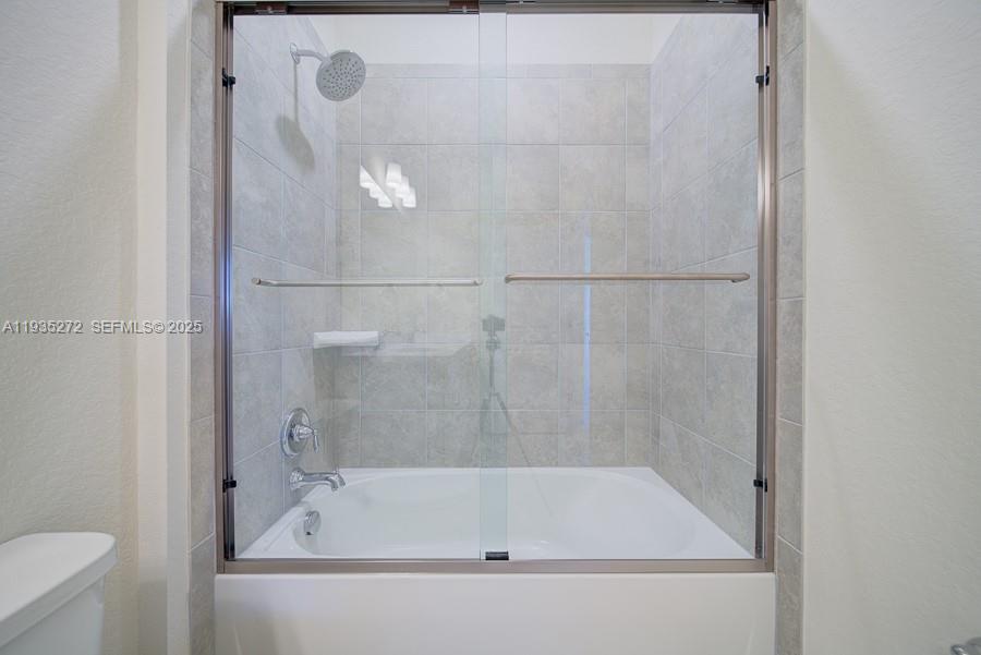 1023 3 / 3 1760 sq. ft. $ 2025-12-25 0 Photo