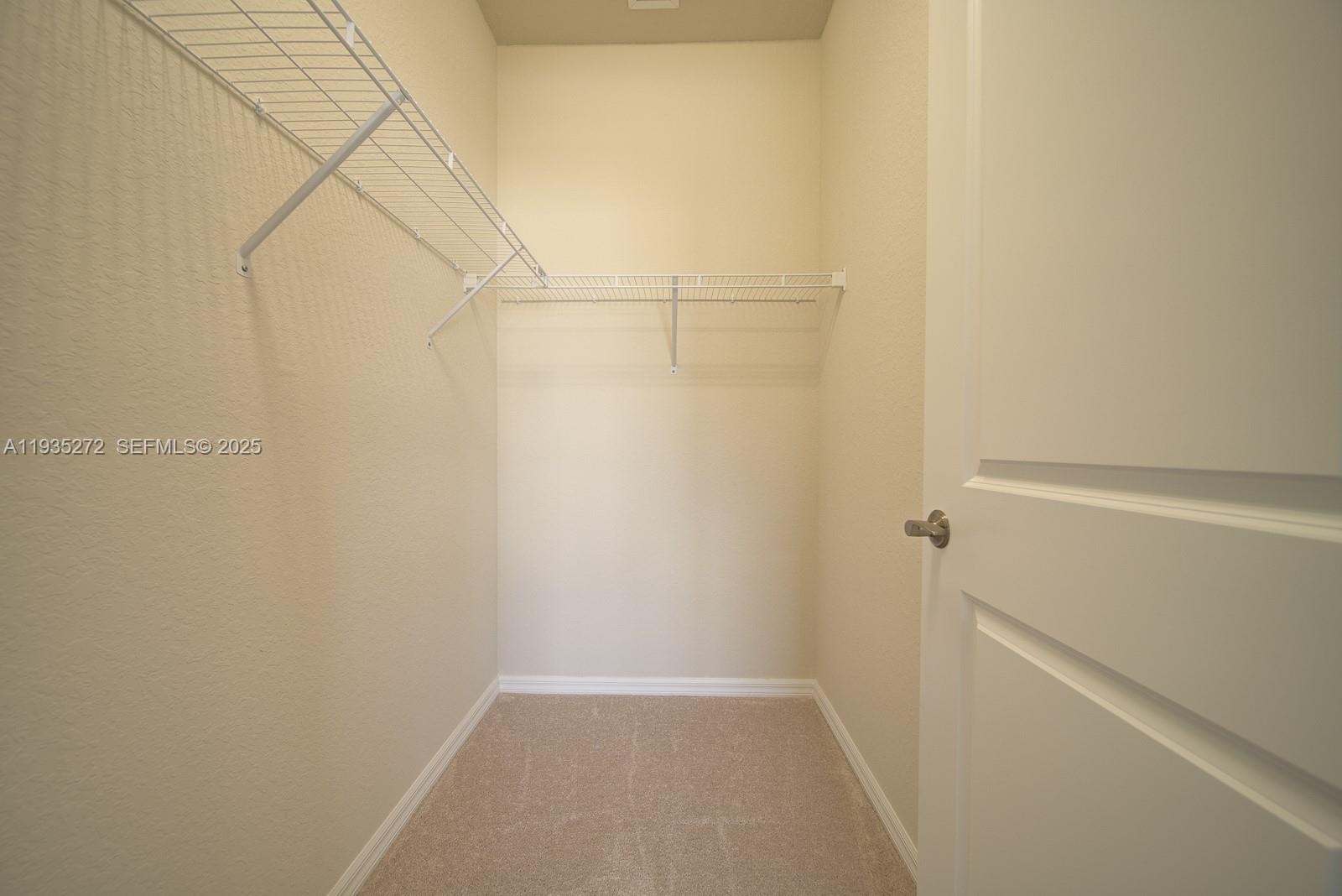 1023 3 / 3 1760 sq. ft. $ 2025-12-25 0 Photo