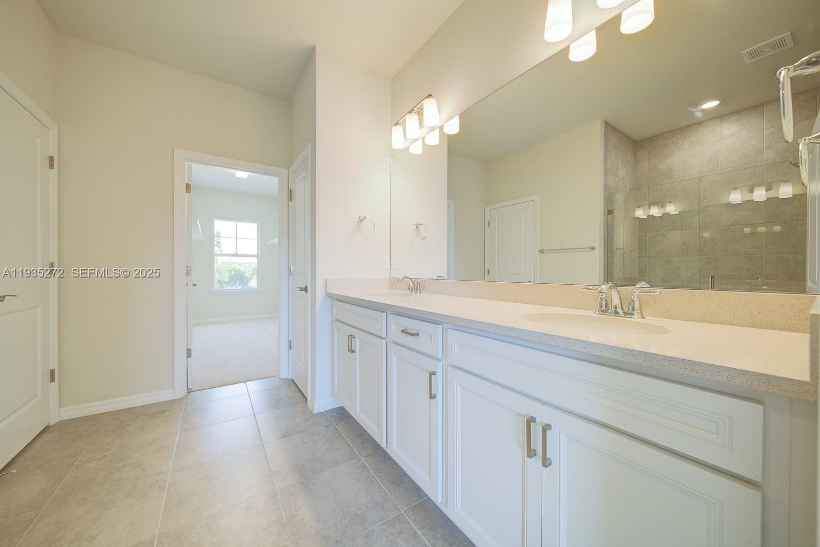 1023 3 / 3 1760 sq. ft. $ 2025-12-25 0 Photo