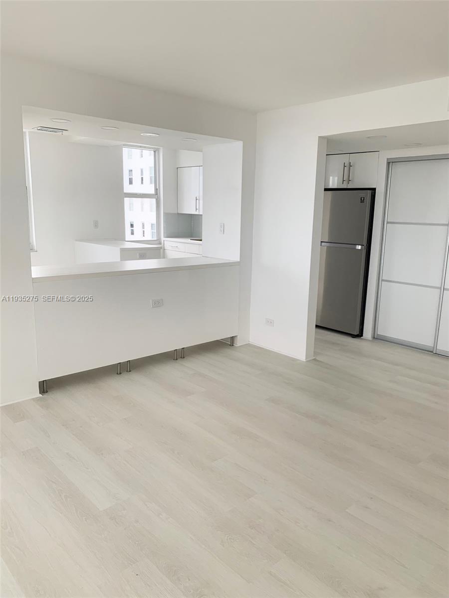 1818 2 / 2 1856 кв.футов $ 2025-12-25 0 Фото