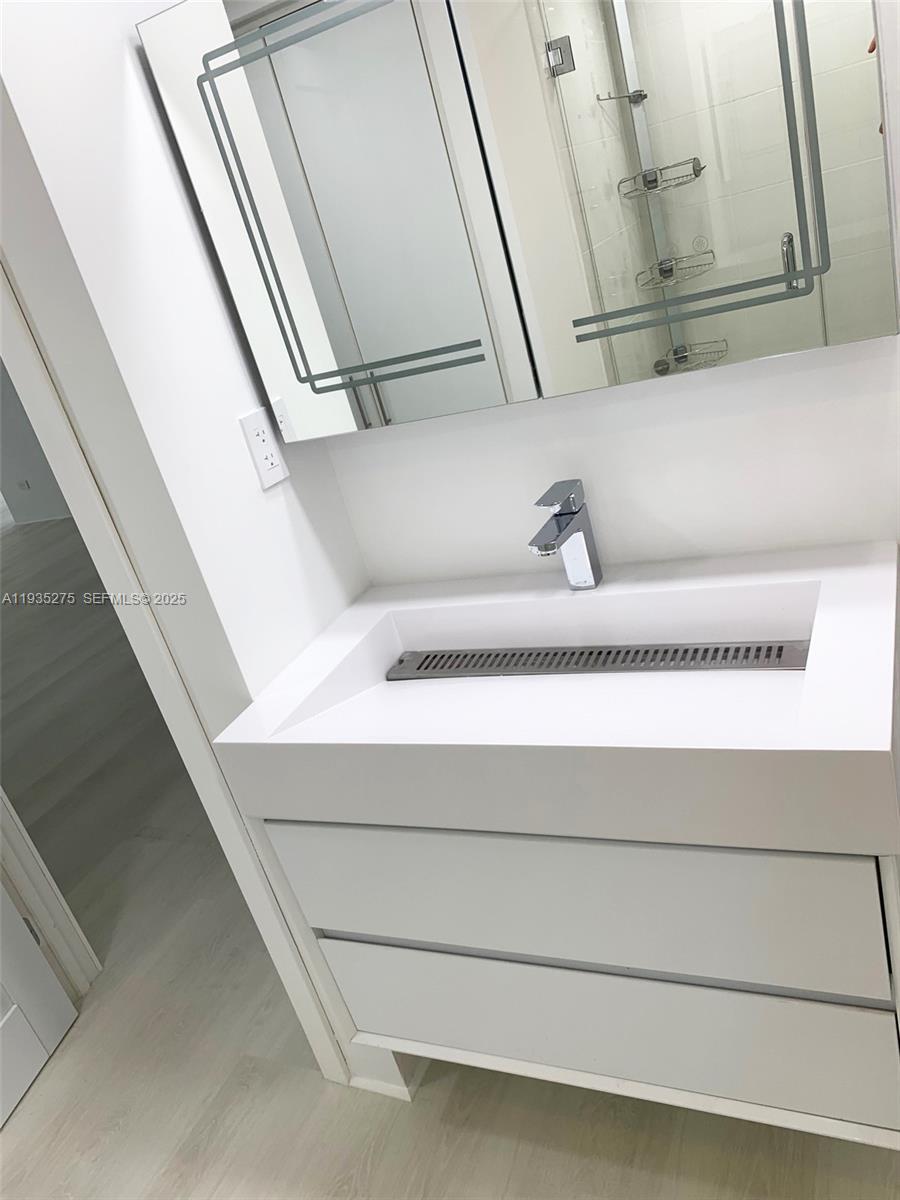 1818 2 / 2 1856 кв.футов $ 2025-12-25 0 Фото