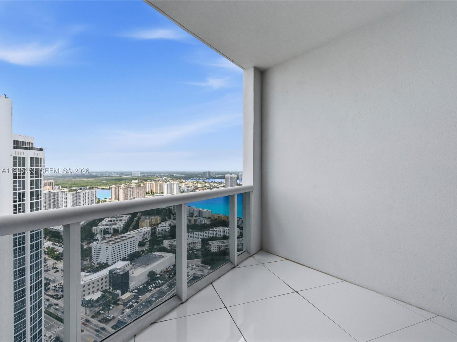 See details 5508 1 / 2 920 sq. ft. $ 2026-07-19 0 Photo