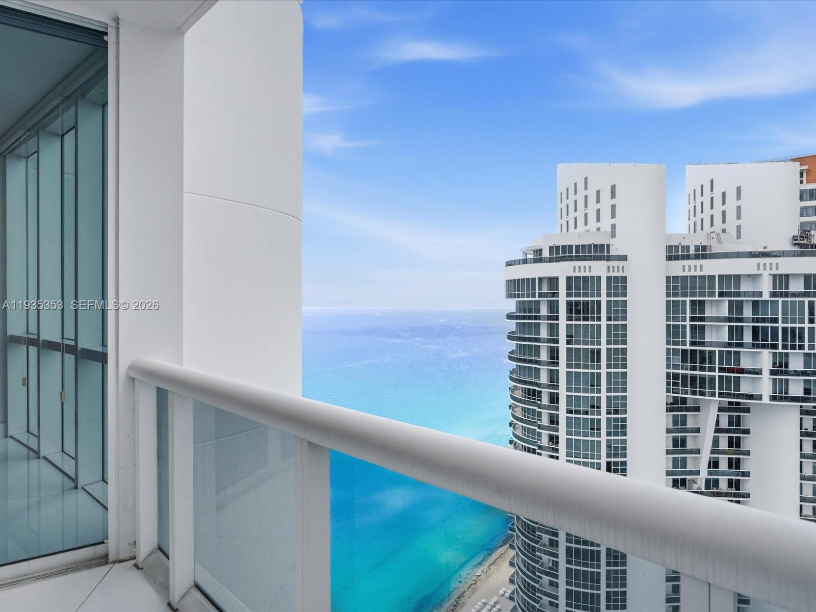 See details 5508 1 / 2 920 sq. ft. $ 2026-07-19 0 Photo