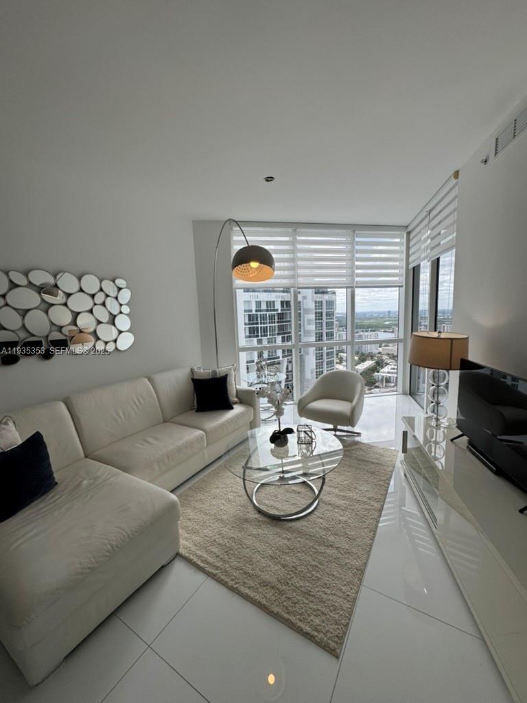 5508 1 / 2 920 sq. ft. $ 2025-12-26 0 Photo