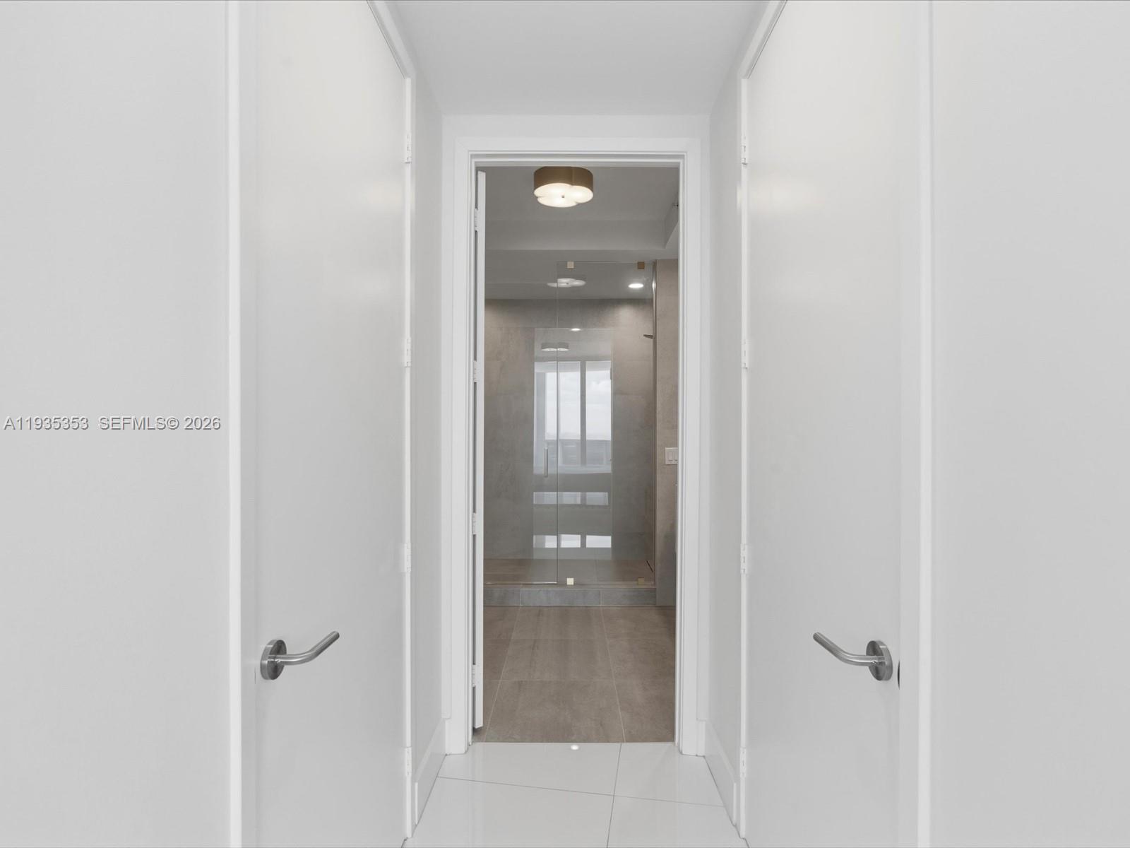See details 5508 1 / 2 920 sq. ft. $ 2026-07-19 0 Photo