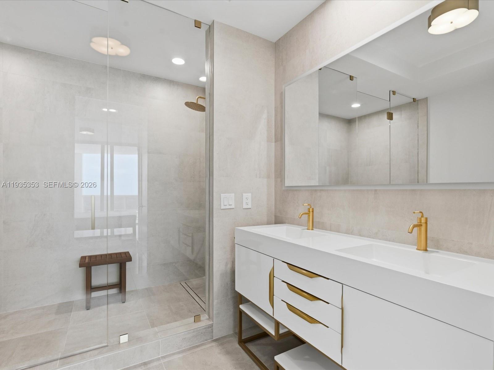See details 5508 1 / 2 920 sq. ft. $ 2026-07-19 0 Photo