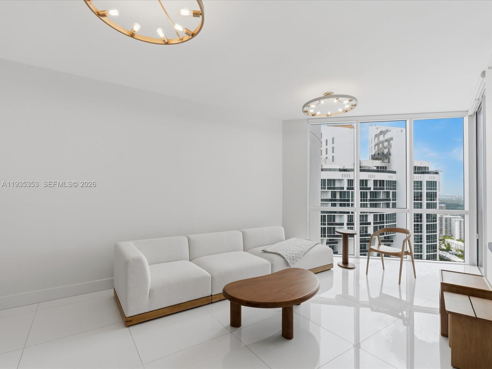 See details 5508 1 / 2 920 sq. ft. $ 2026-07-19 0 Photo