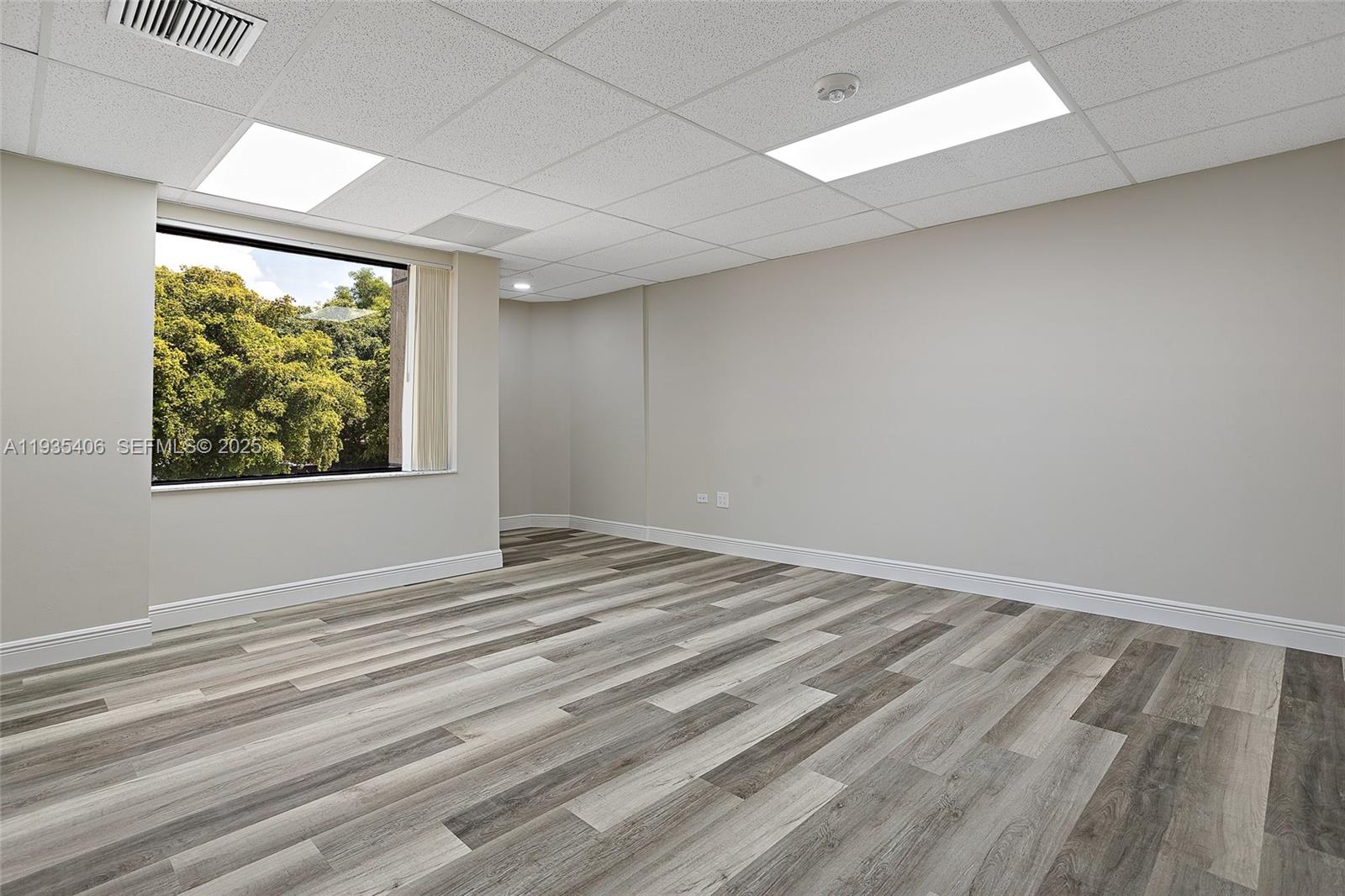   /   sq. ft. $ 2025-12-26 0 Photo