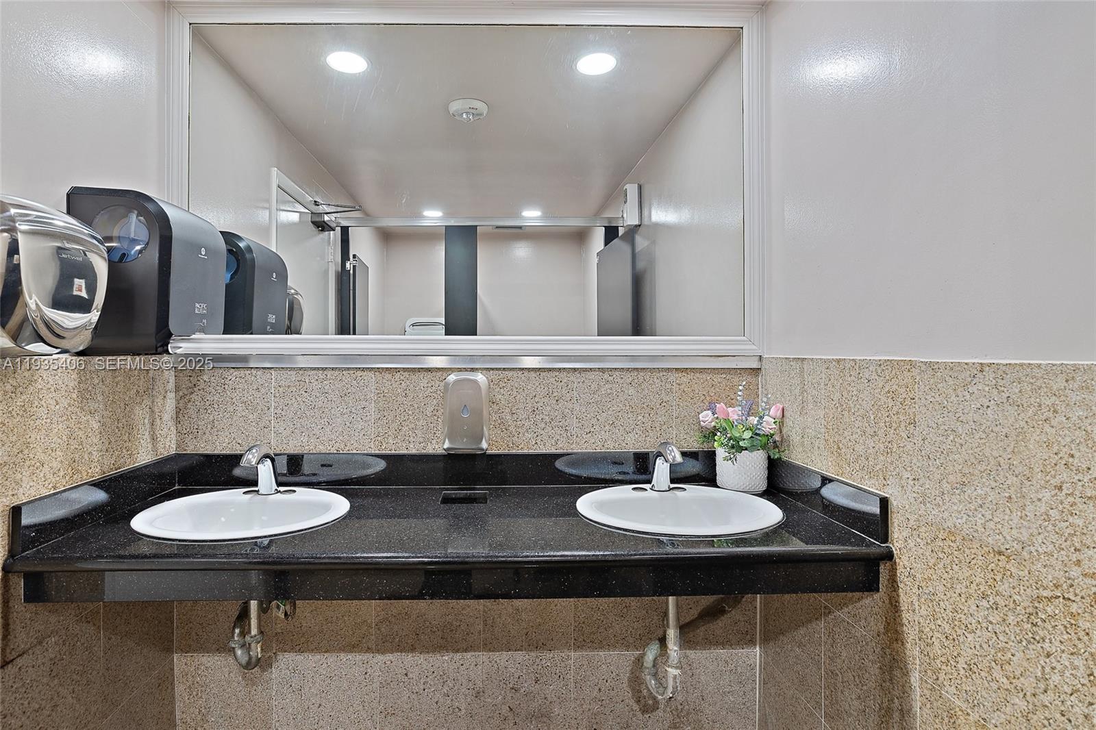   /   sq. ft. $ 2025-12-26 0 Photo