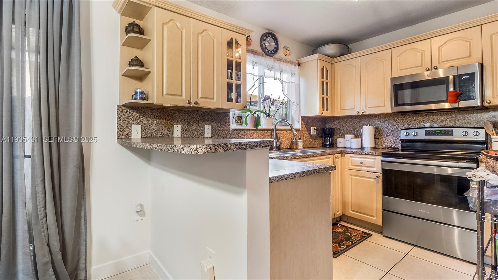   /  2150 sq. ft. $ 2025-12-26 0 foto