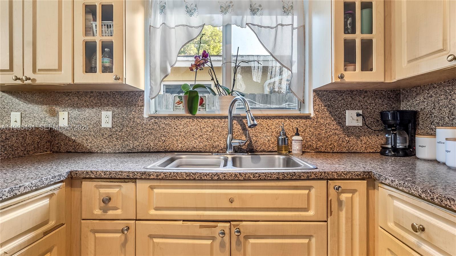   /  2150 sq. ft. $ 2025-12-26 0 foto