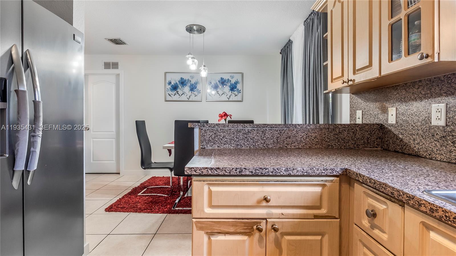   /  2150 sq. ft. $ 2025-12-26 0 foto