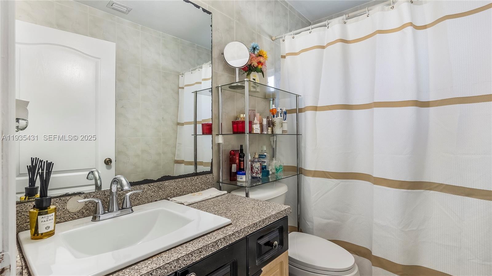   /  2150 sq. ft. $ 2025-12-26 0 foto