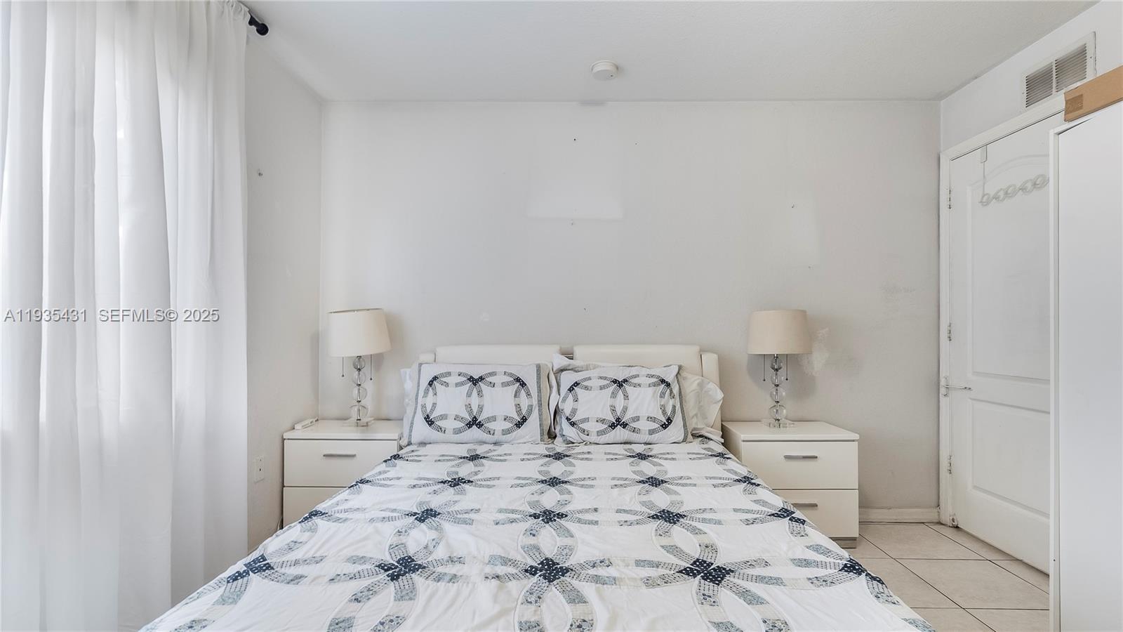   /  2150 sq. ft. $ 2025-12-26 0 foto