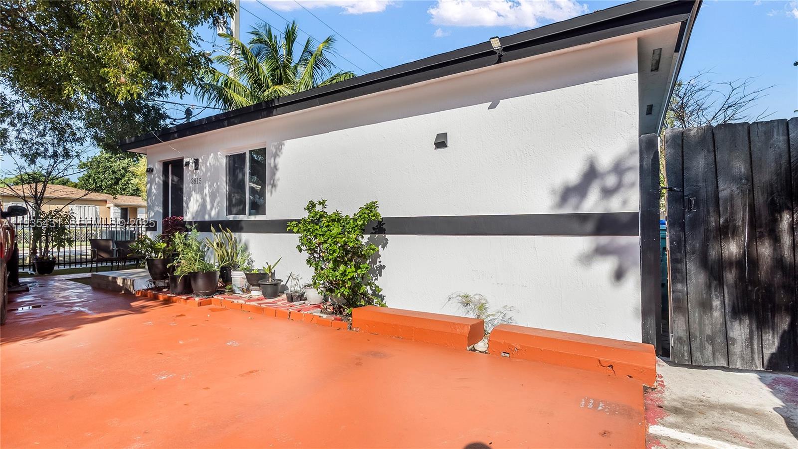   /  2150 sq. ft. $ 2025-12-26 0 foto