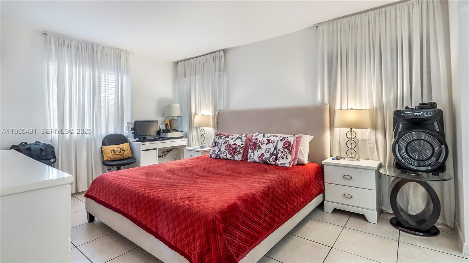   /  2150 sq. ft. $ 2025-12-26 0 foto