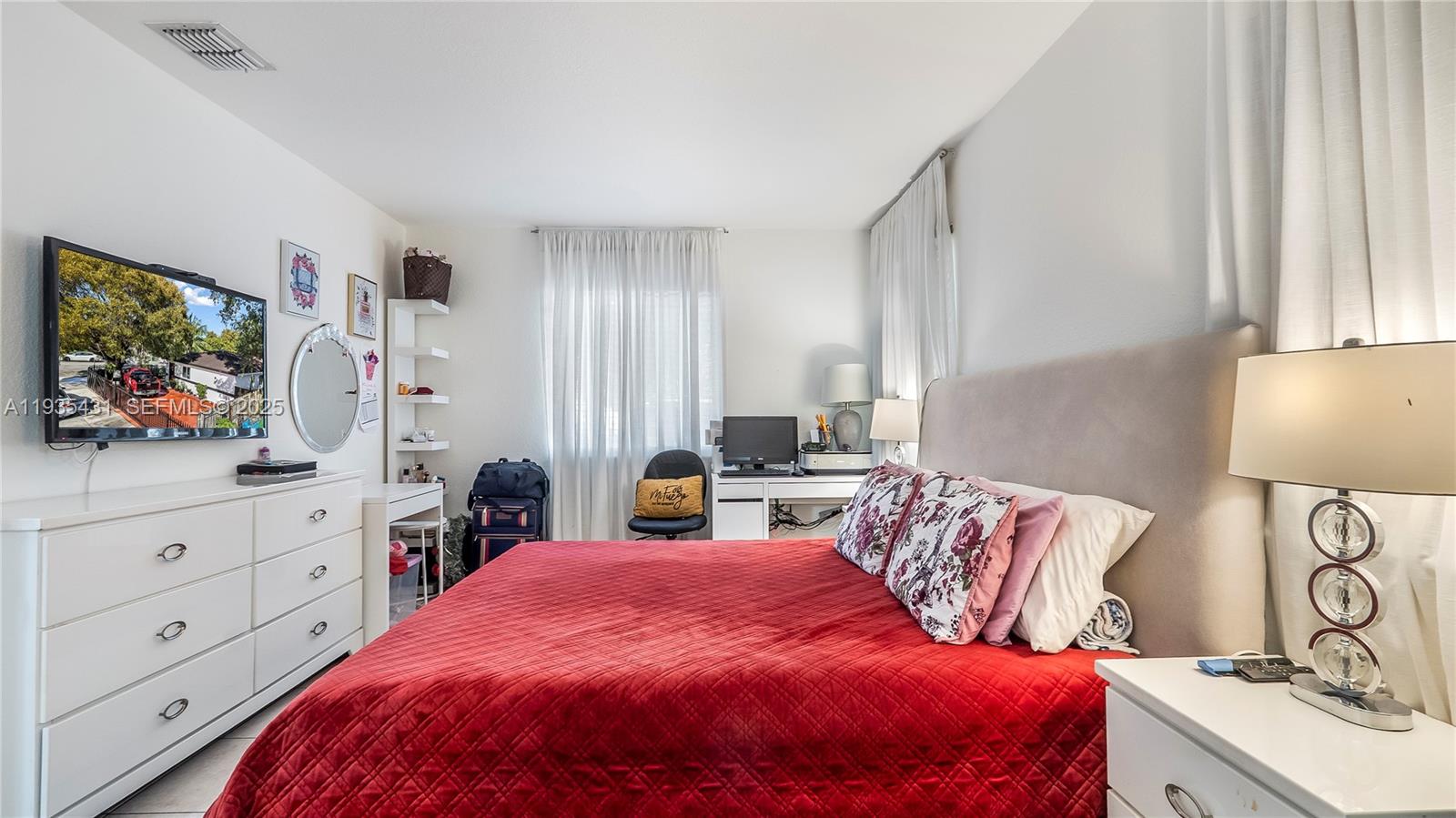   /  2150 sq. ft. $ 2025-12-26 0 foto