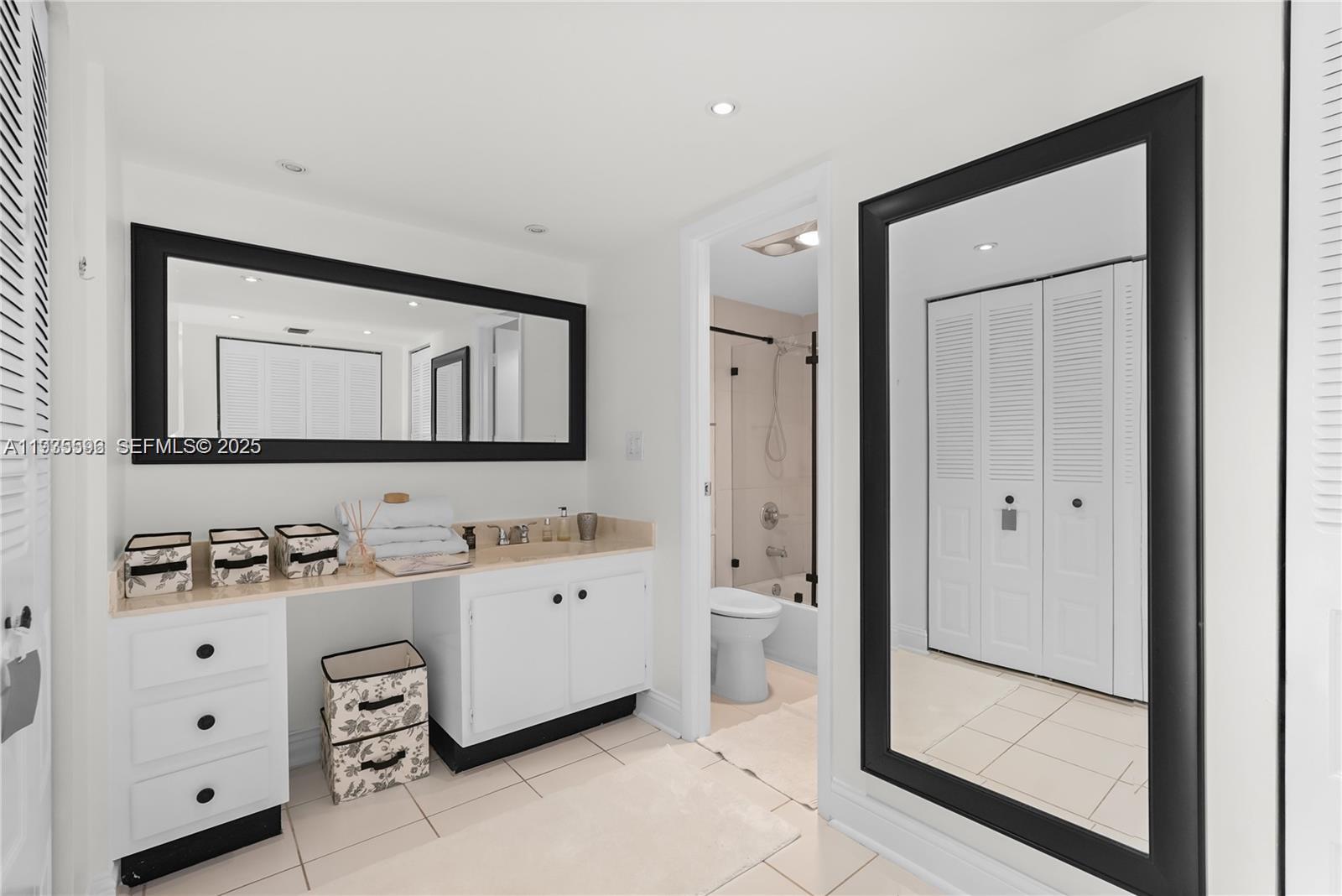 Photo of 20301 Country Club Dr  #1226, Aventura, Florida, 33180 - Master Bathroom