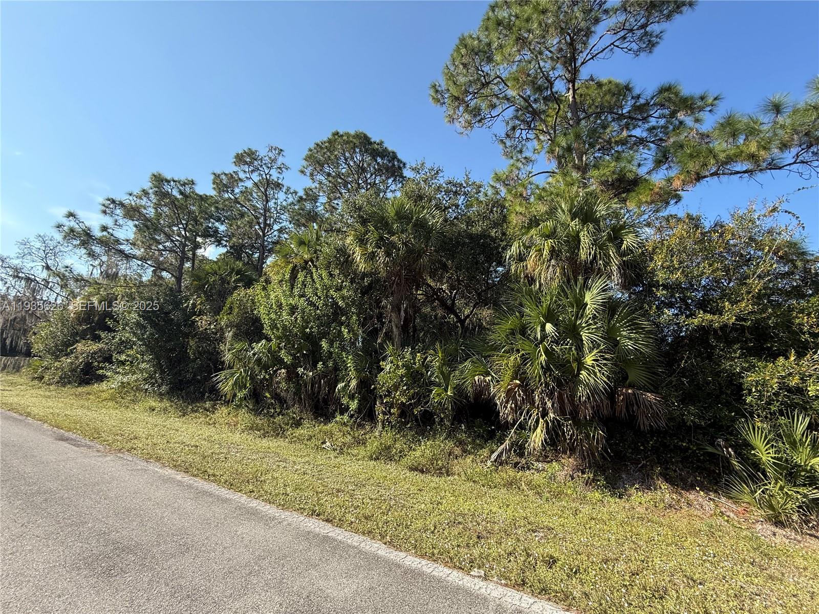   /   sq. ft. $ 2025-12-27 0 foto