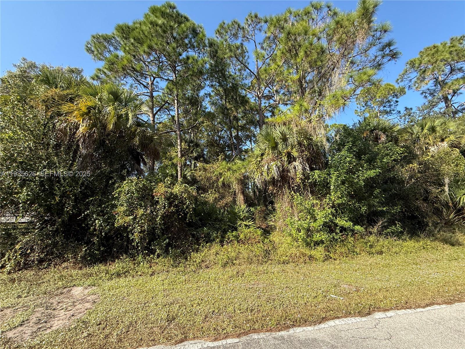   /   sq. ft. $ 2025-12-27 0 foto